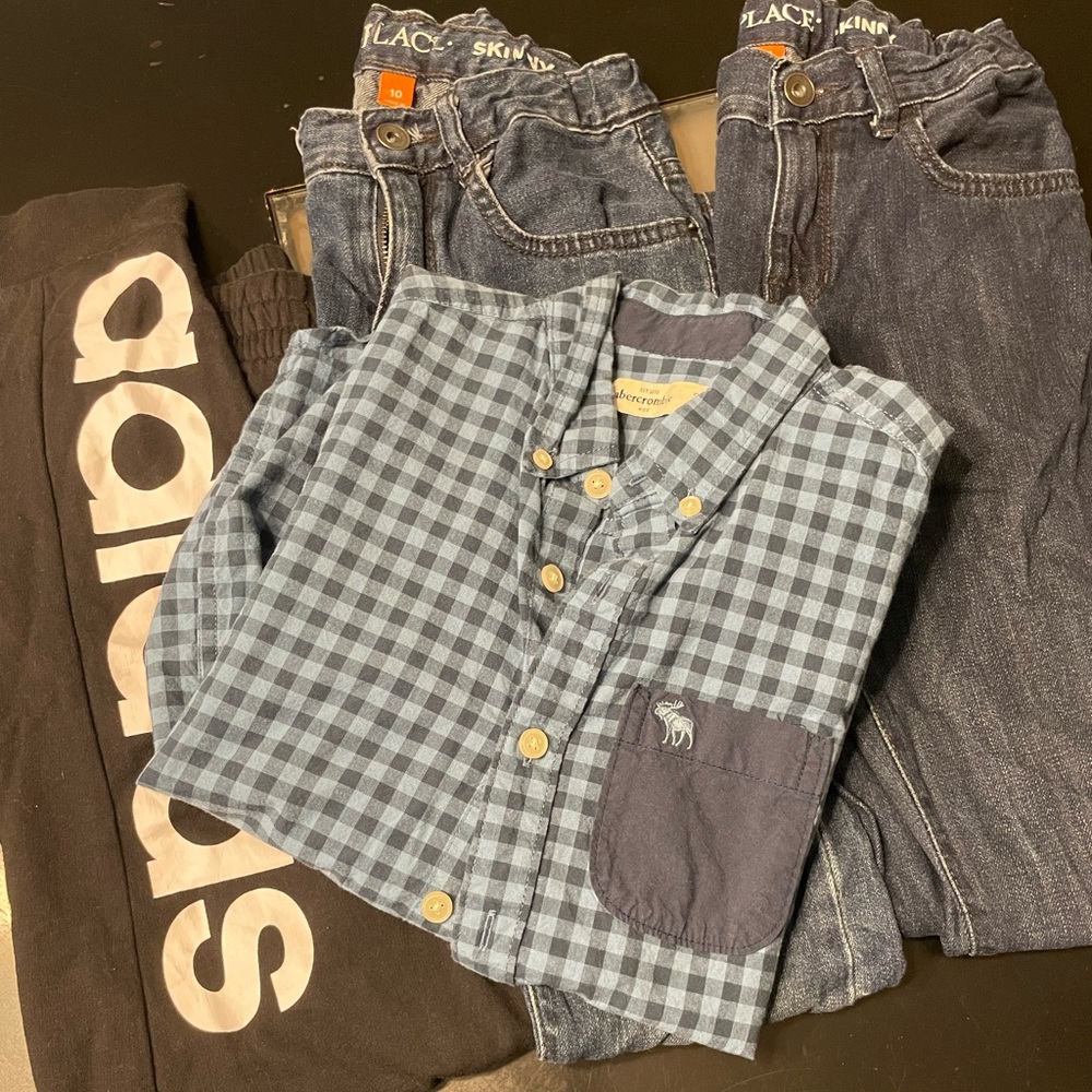 Boys bundle size 10 and 10/12. GUC